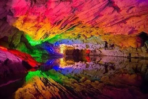 ◆柞水溶洞景區(qū)(國家AAAA級(jí)旅游景區(qū))